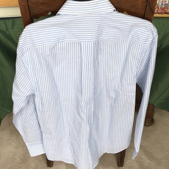 🔴🔴SOLD🔴🔴NWT Vineyard Vines shirt button down - Picture 4 of 4